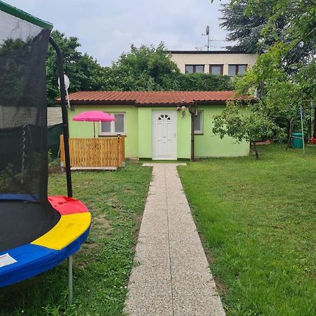 Small-Comfy Guest House In Donaustadt Garden - Not Shared! 维也纳 外观 照片