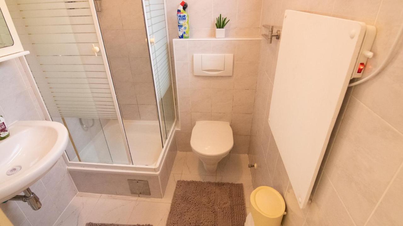 Small-Comfy Guest House In Donaustadt Garden - Not Shared! 维也纳 外观 照片