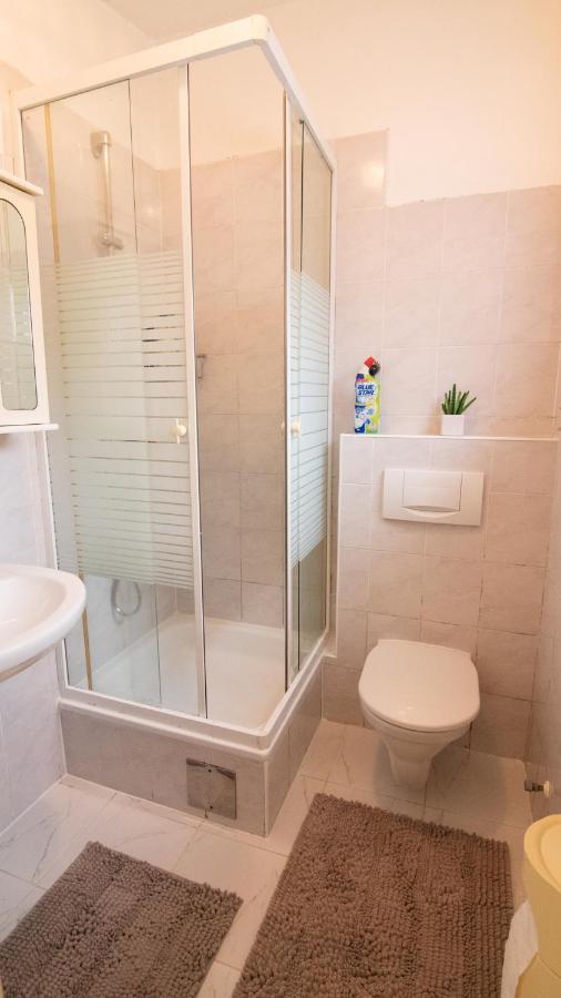 Small-Comfy Guest House In Donaustadt Garden - Not Shared! 维也纳 外观 照片