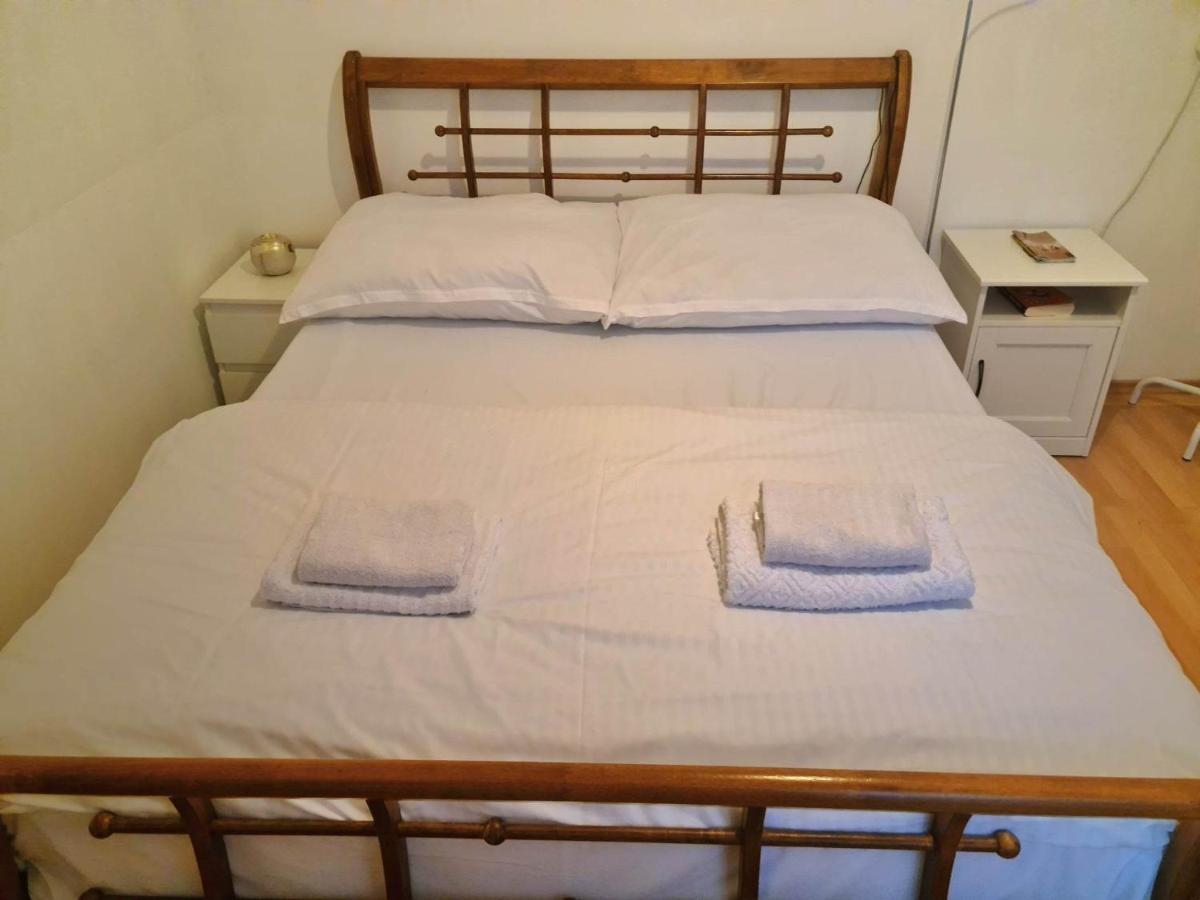 Small-Comfy Guest House In Donaustadt Garden - Not Shared! 维也纳 外观 照片